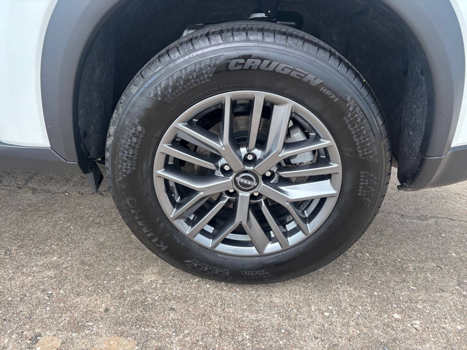 Used 2026 Nissan Rogue SV FWD image 32