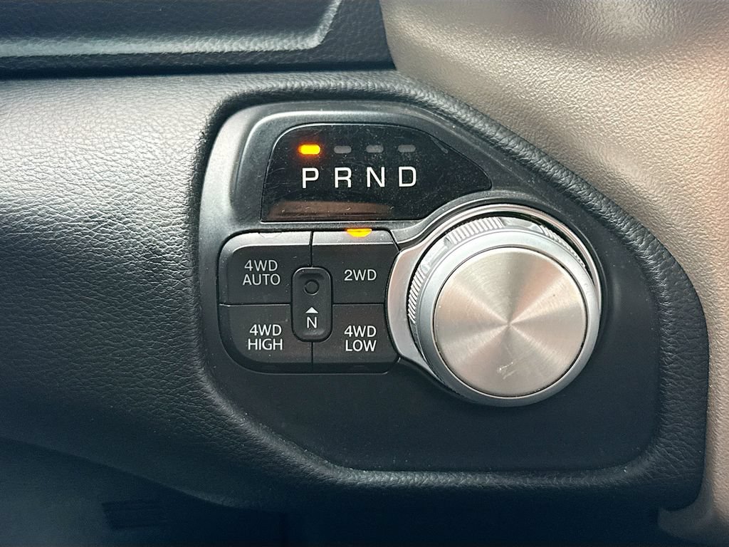 Used 2019 RAM 1500 Laramie AWD/4WD image 16