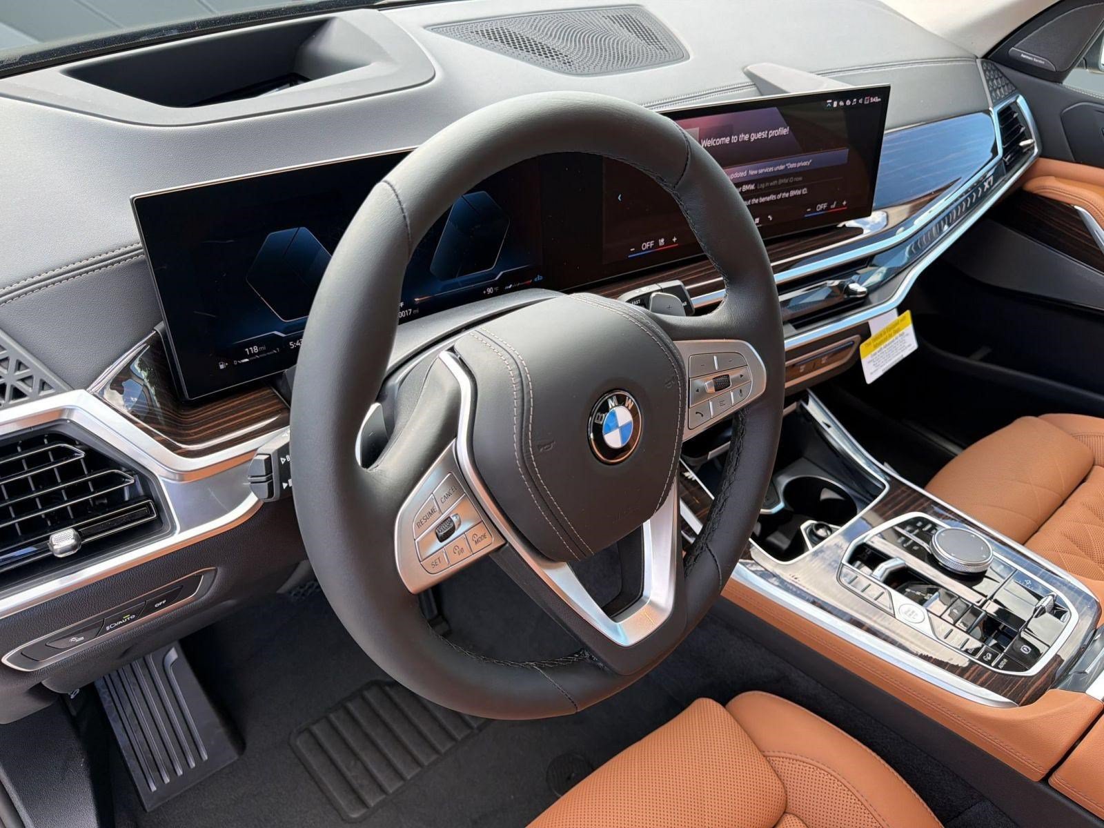 Used 2027 BMW X7 xDrive40i w/ Premium Package AWD/4WD image 4