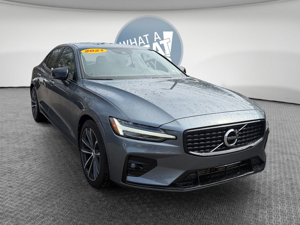 Used 2021 Volvo S60 T5 Momentum image 1