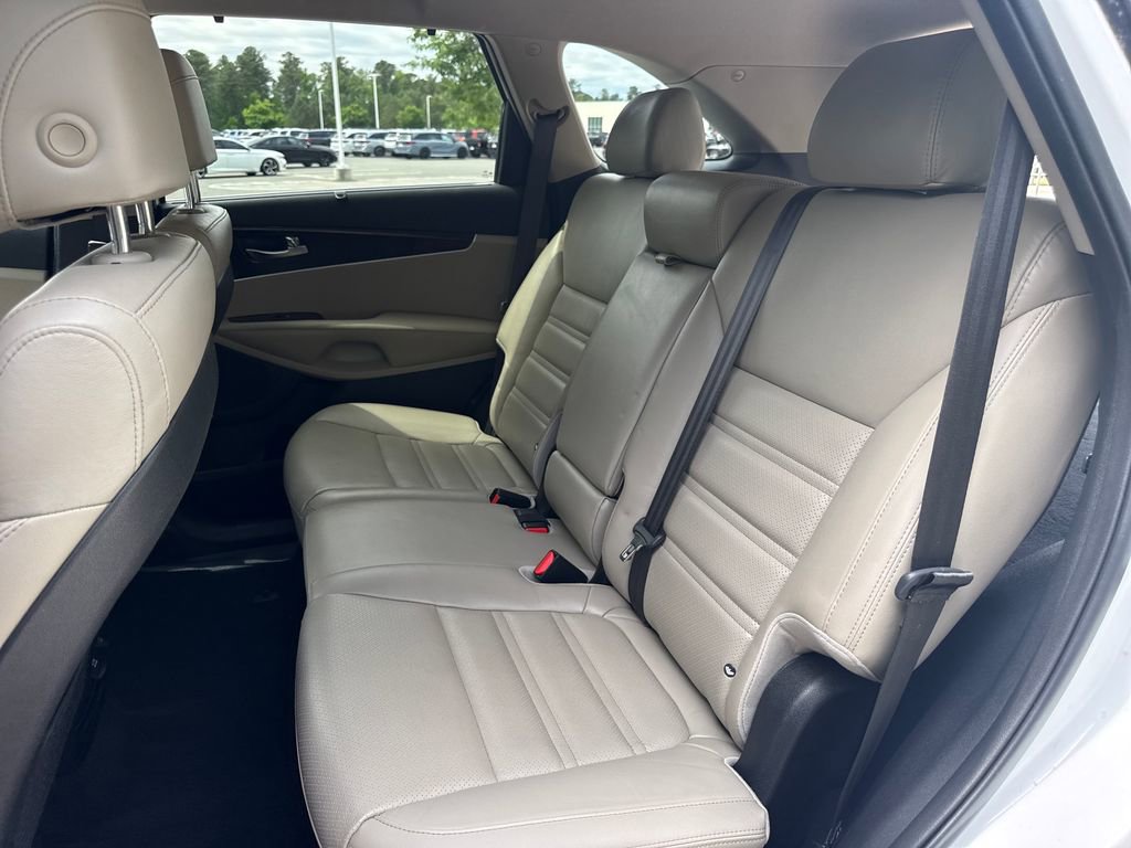 Used 2017 Kia Sorento EX w/ EX Premium Package FWD image 30