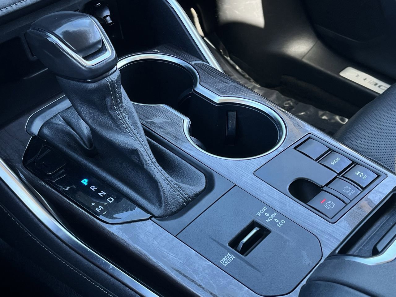 Used 2023 Toyota Highlander Limited FWD image 17