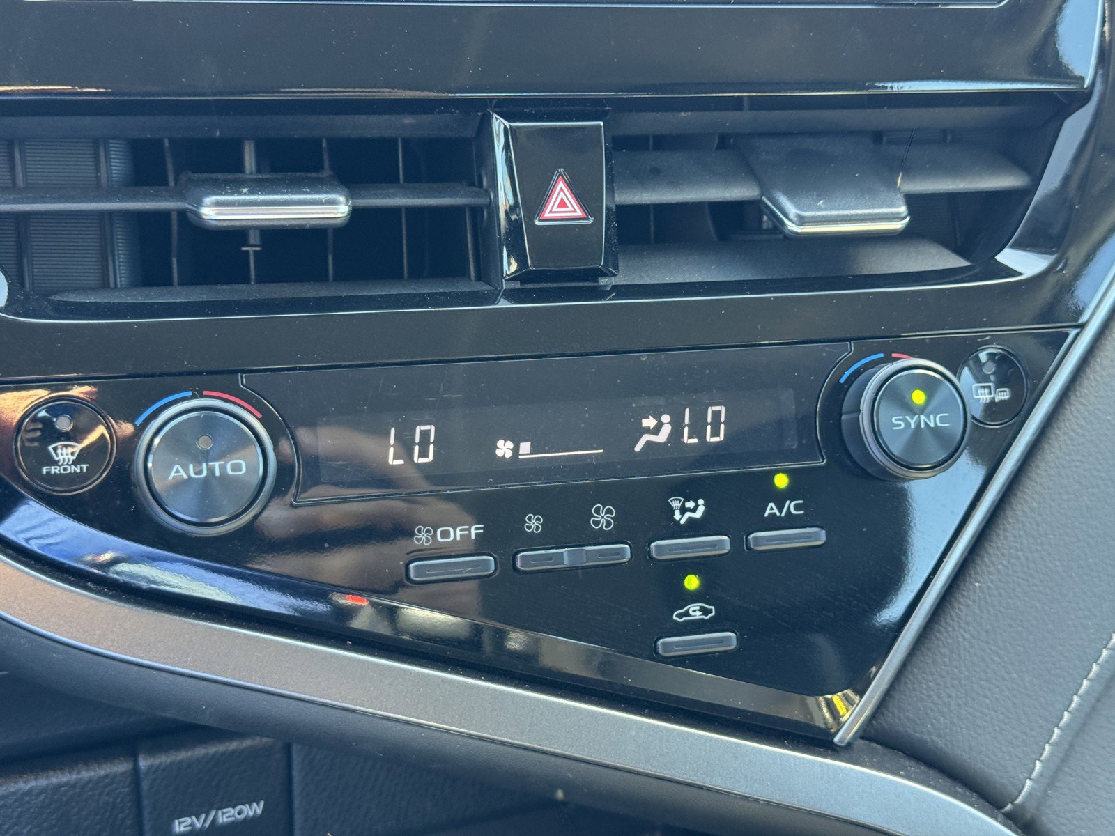 Used 2024 Toyota Camry SE FWD image 16