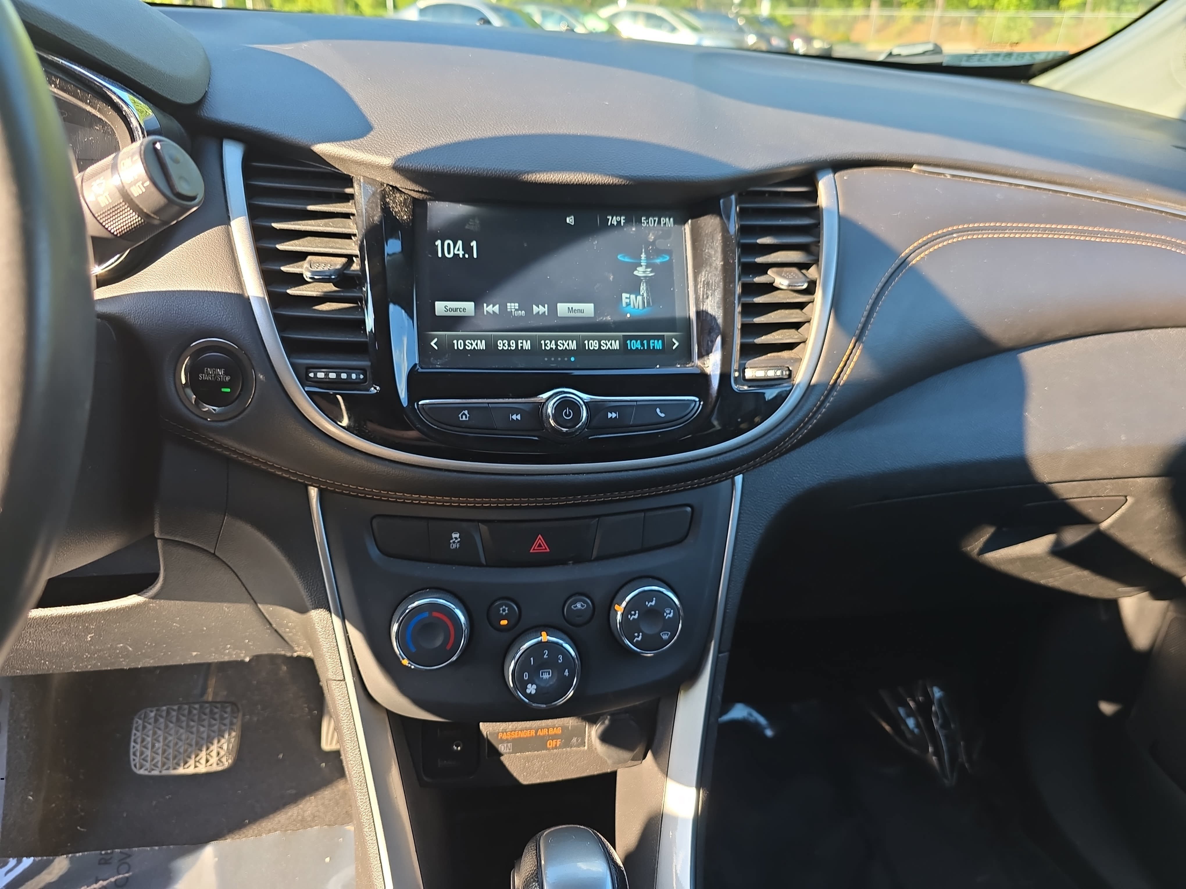 Used 2017 Chevrolet Trax LT w/ LT Convenience Package FWD image 19