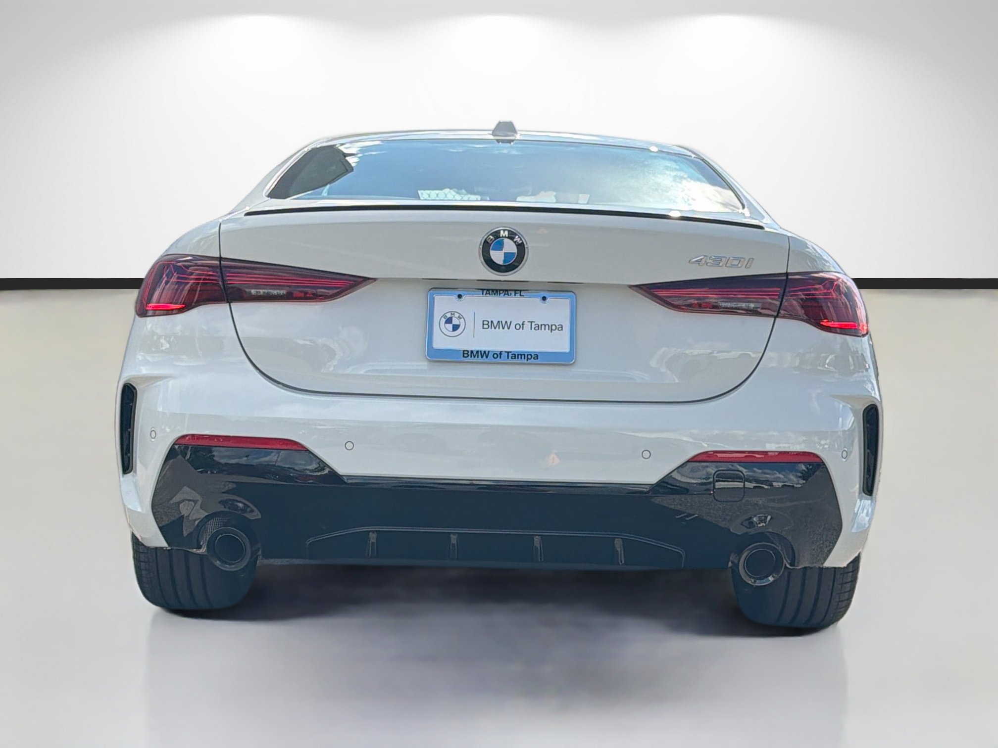 New 2026 BMW 430i Coupe w/ M Sport Package image 4