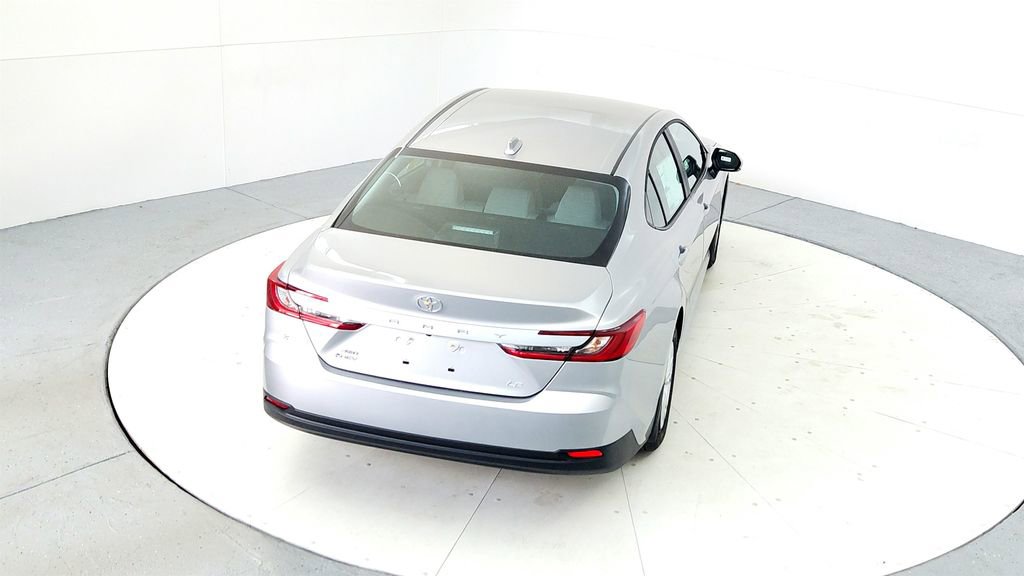 Used 2026 Toyota Camry LE AWD/4WD image 17