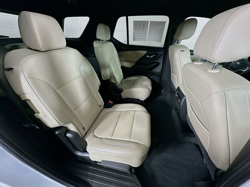 Used 2023 Chevrolet Traverse LT w/ LT Premium Package image 36