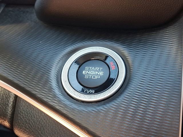 Used 2023 Jeep Grand Cherokee L Laredo image 25