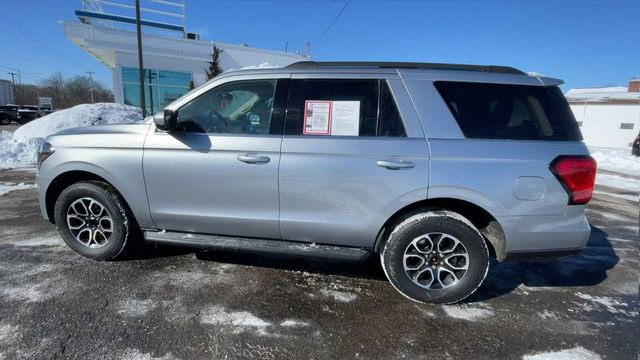 Used 2022 Ford Expedition XLT image 7
