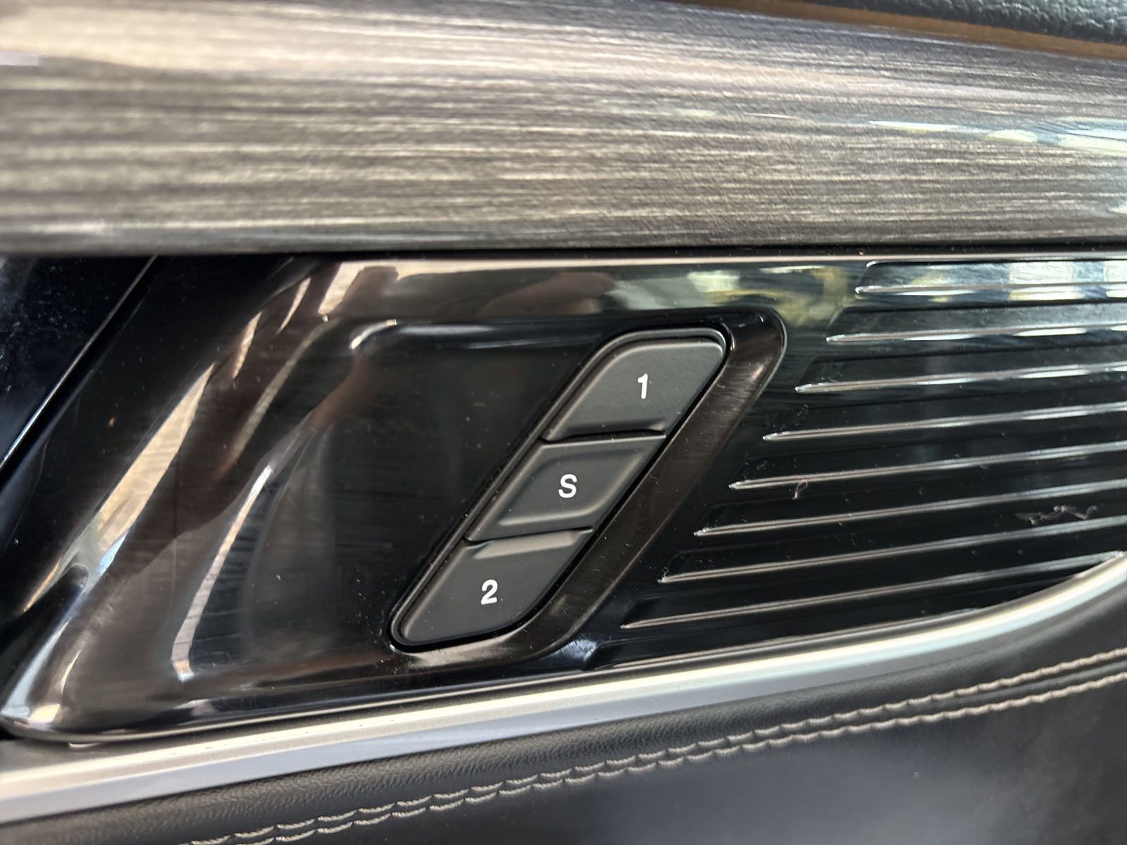 Used 2022 Jeep Wagoneer Series II image 12