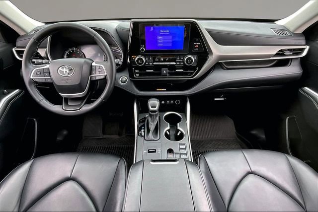 Used 2024 Toyota Highlander LE image 7