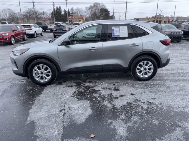 Used 2023 Ford Escape Active w/ Tech Pack #1 AWD/4WD image 17