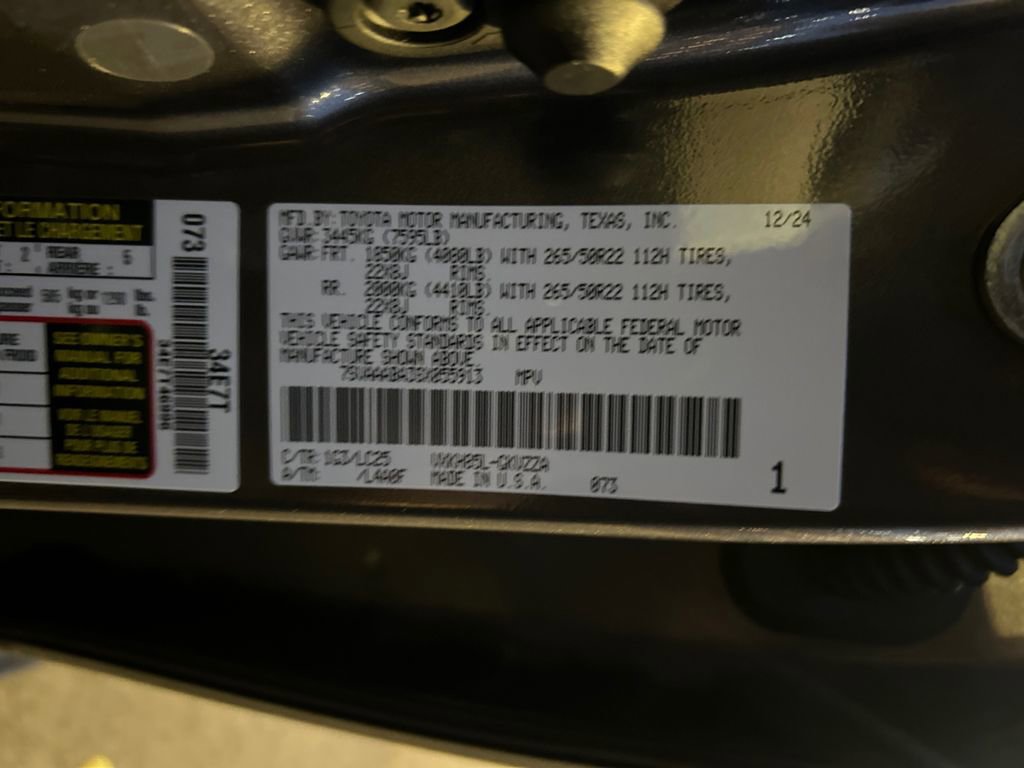 Used 2025 Toyota Sequoia 4WD image 35