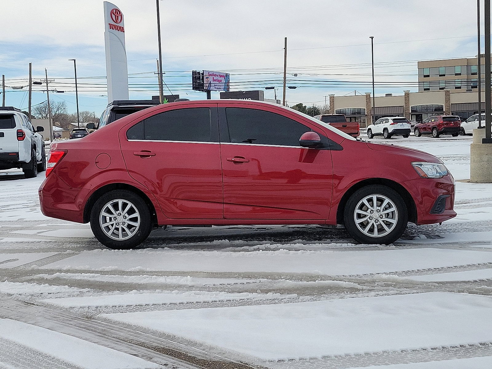 Used 2019 Chevrolet Sonic LT w/ Convenience Package image 5