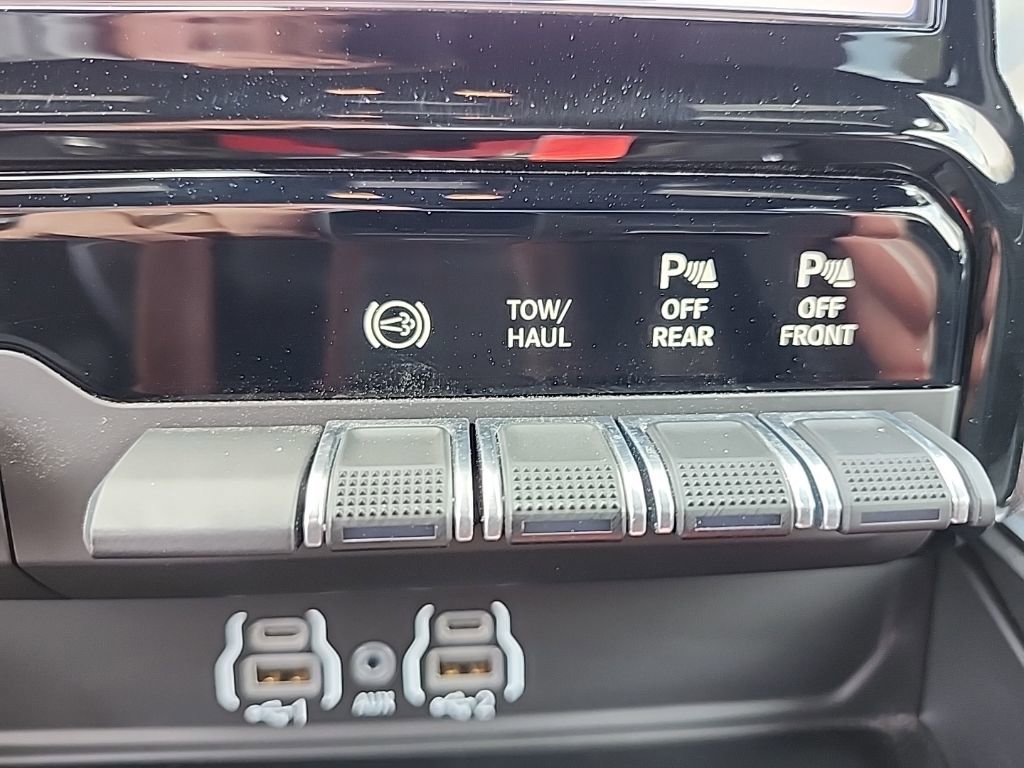 Used 2025 RAM 2500 Big Horn image 39