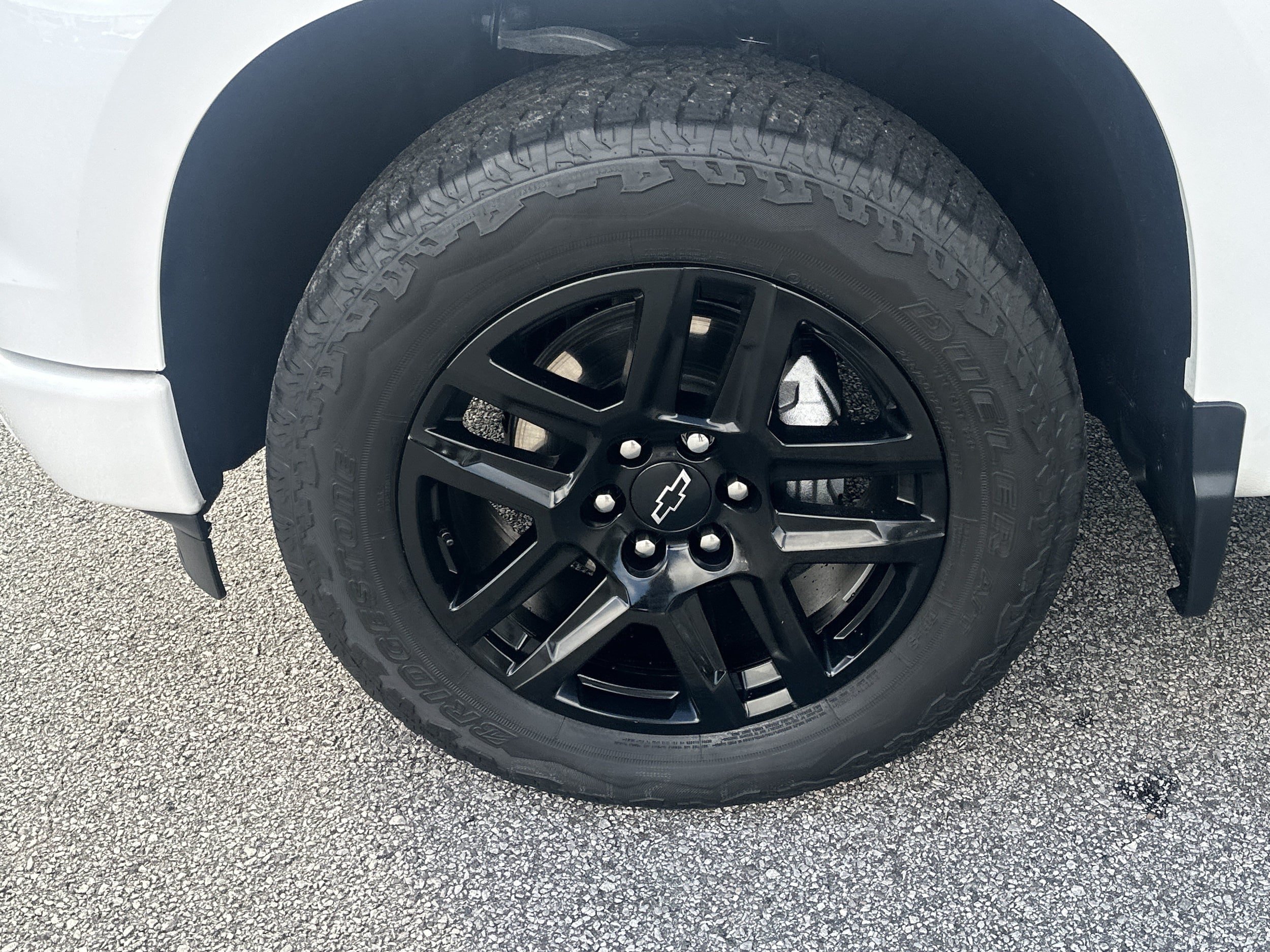 Used 2024 Chevrolet Silverado 1500 Custom w/ Turbomax Blackout Package RWD image 11