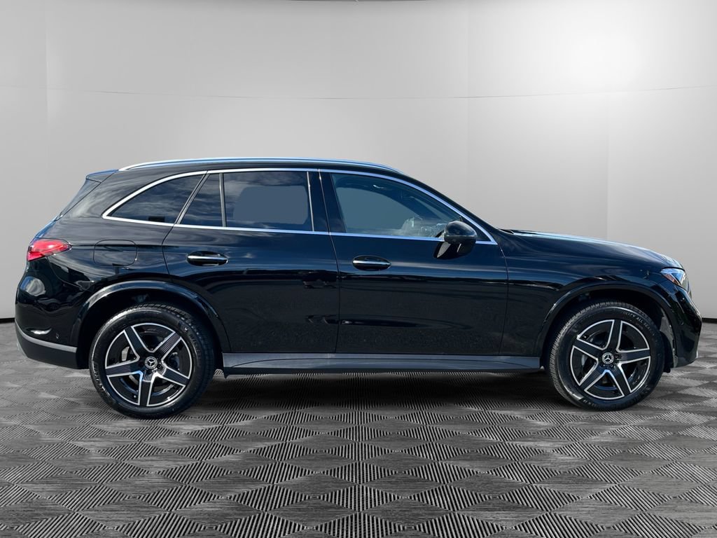 Used 2023 Mercedes-Benz GLC 300 4MATIC image 6