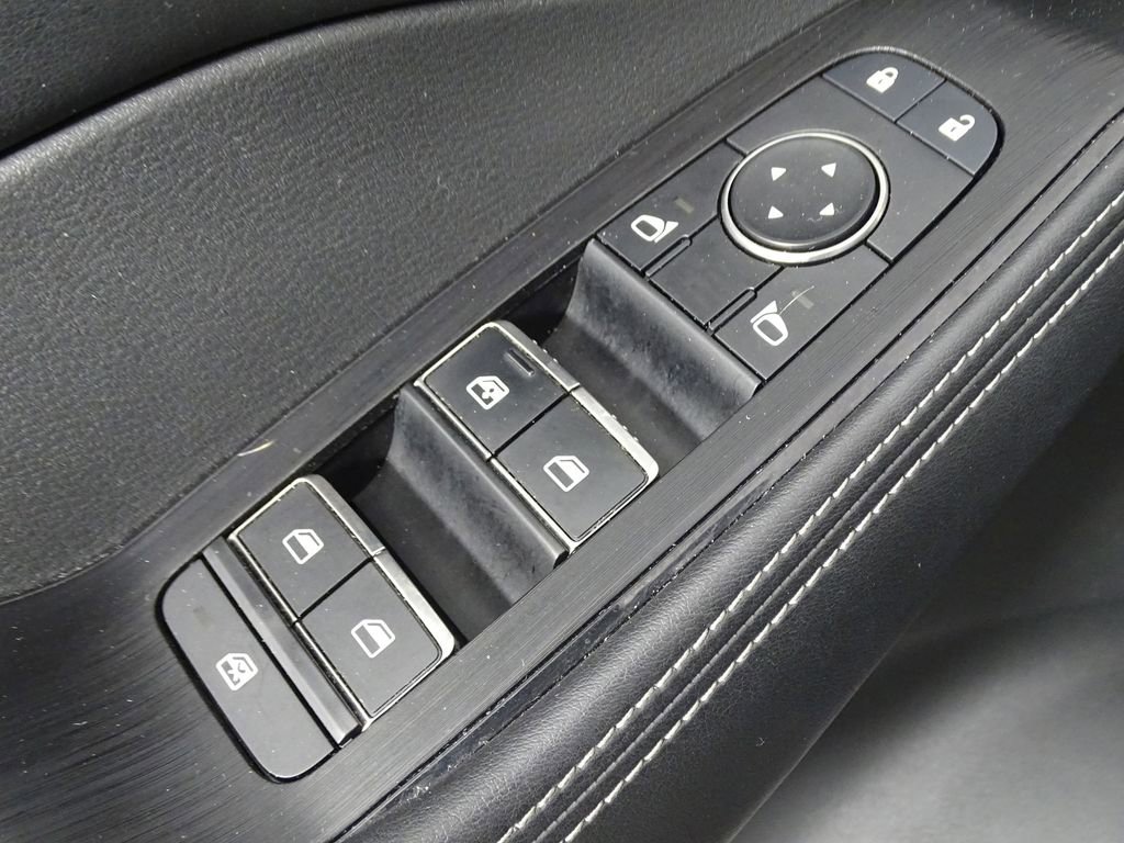 Used 2021 Nissan Rogue SL image 18