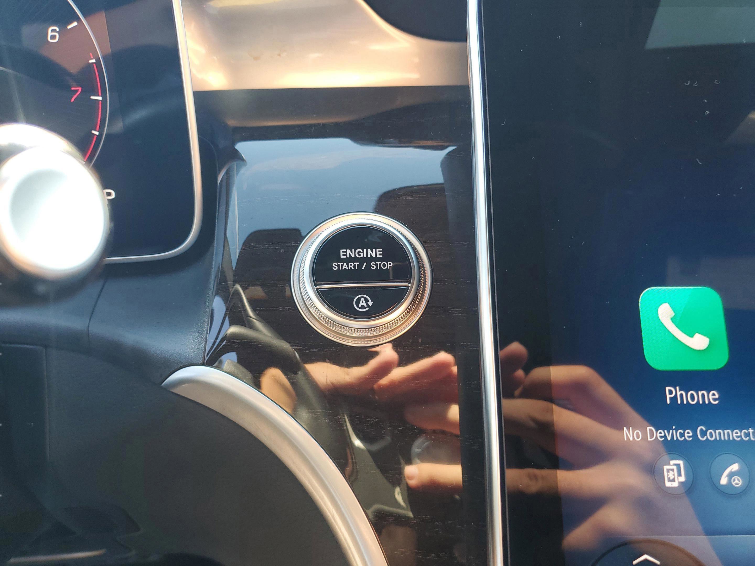 Used 2025 Mercedes-Benz GLC 300 image 36