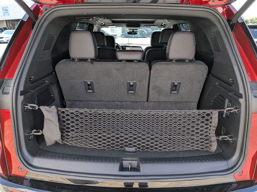 Used 2026 Chevrolet Traverse RS FWD image 31