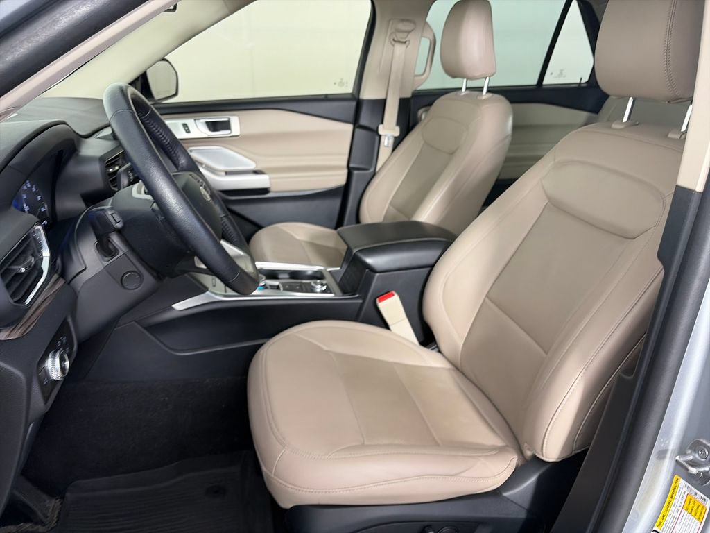 Used 2023 Ford Explorer Limited w/ Limited Technology Package AWD/4WD image 11