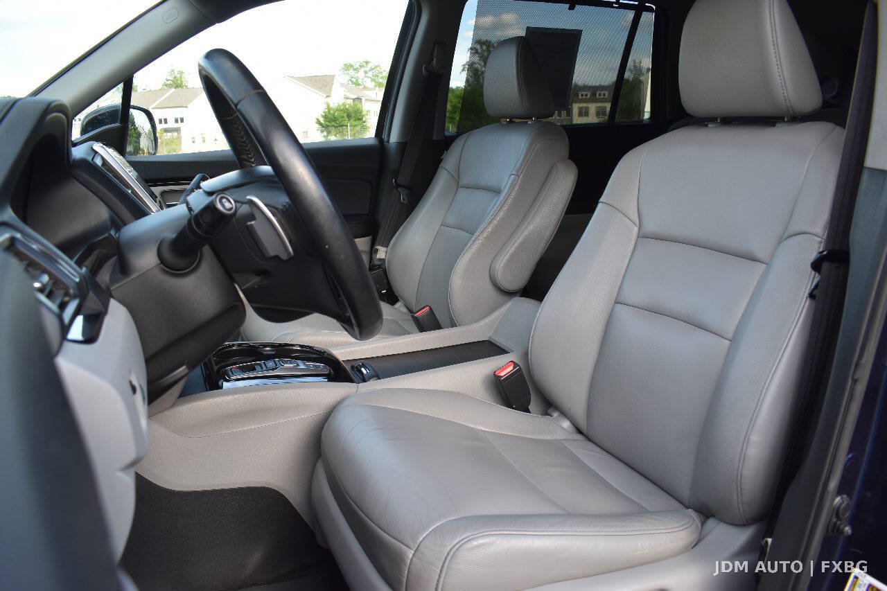 Used 2016 Honda Pilot Touring image 14