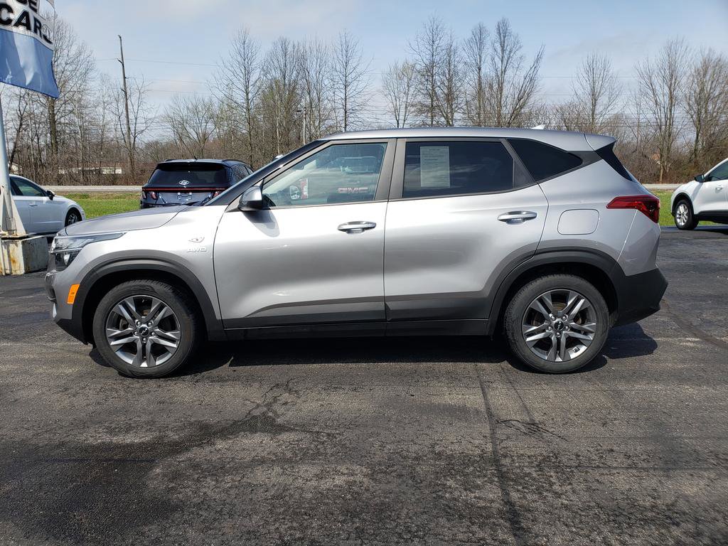 Used 2022 Kia Seltos LX image 8