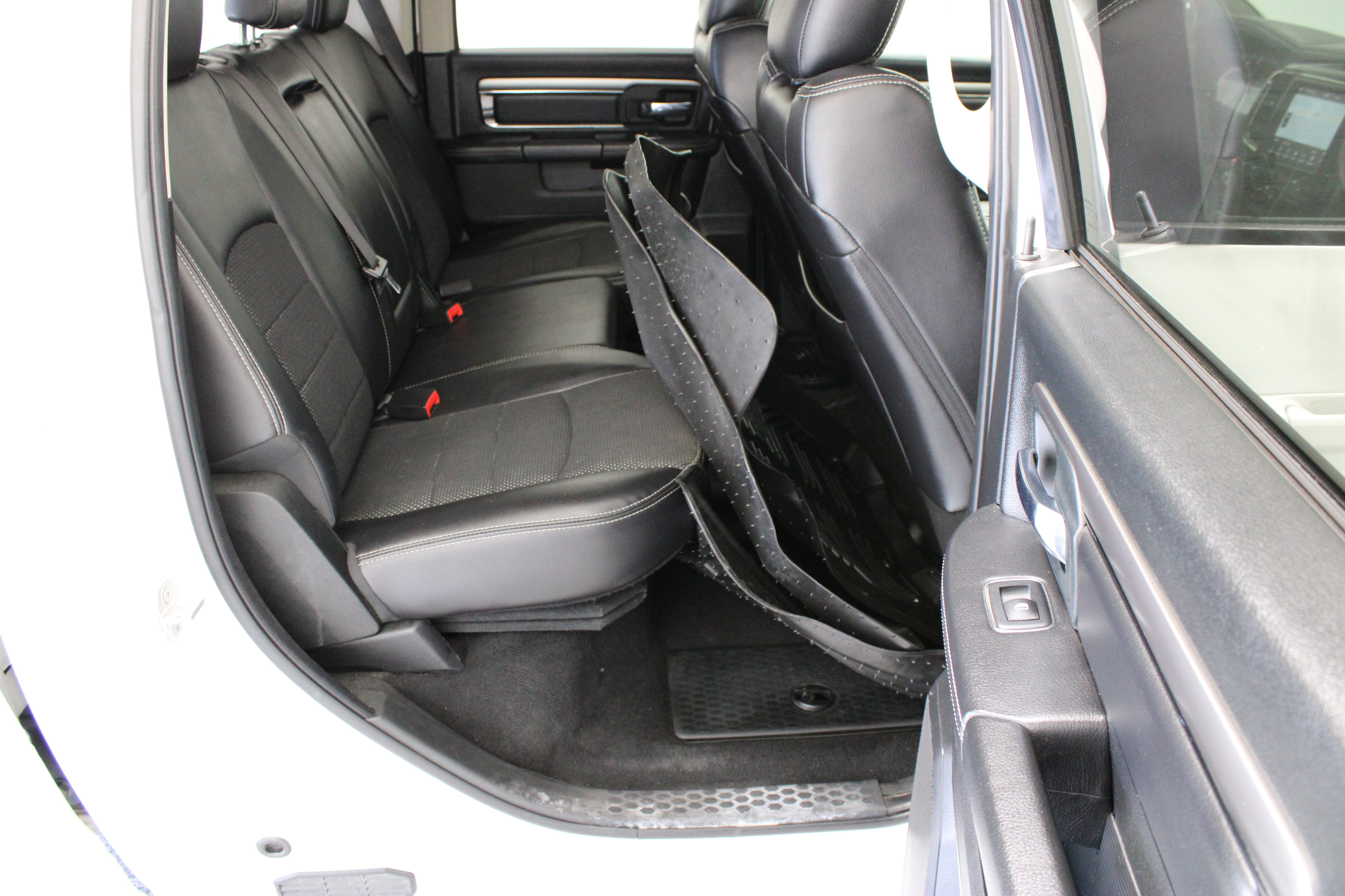 Used 2018 RAM 1500 Sport AWD/4WD image 36