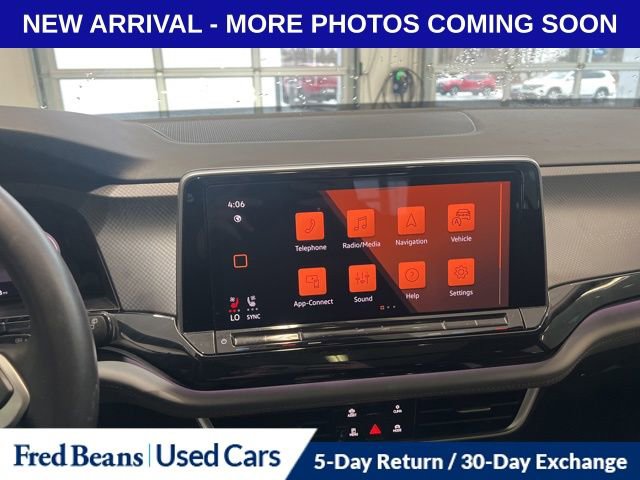 Used 2025 Volkswagen Atlas Peak Edition SE image 10