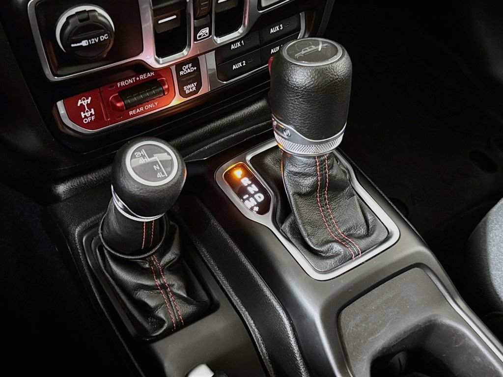 Used 2023 Jeep Gladiator Rubicon w/ Cold Weather Group AWD/4WD image 19