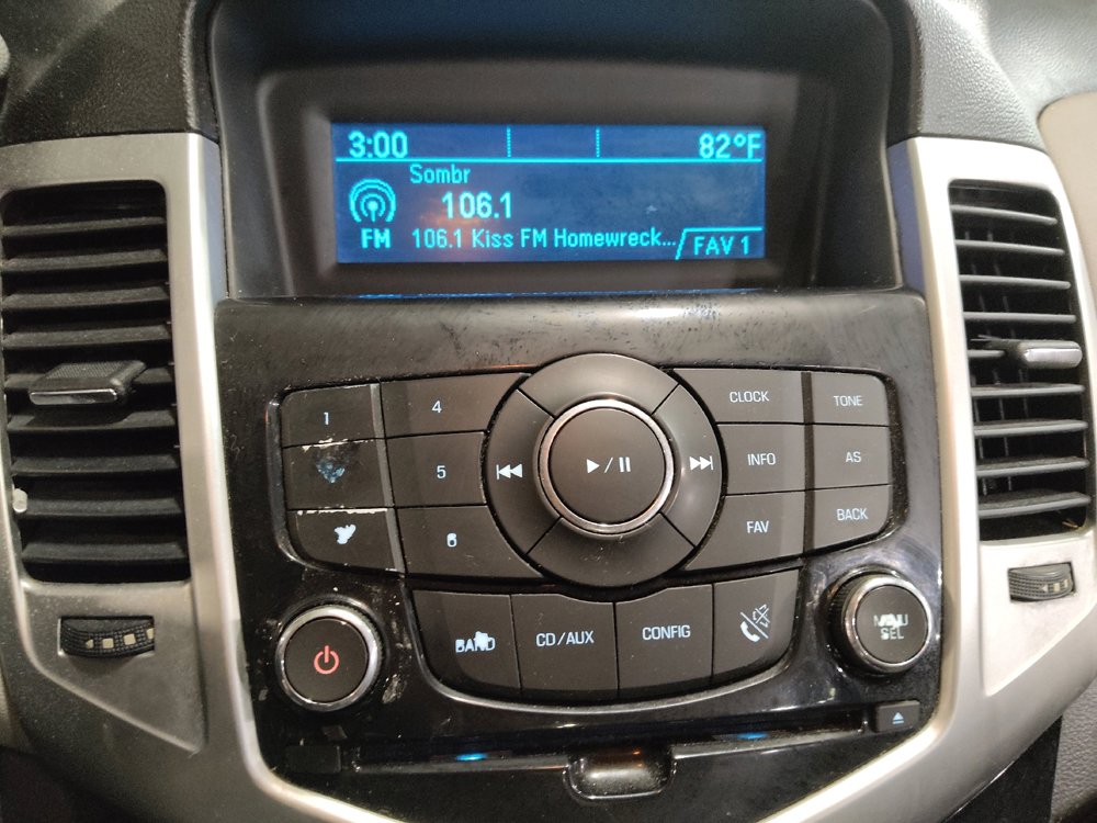 Used 2015 Chevrolet Cruze LS FWD image 25