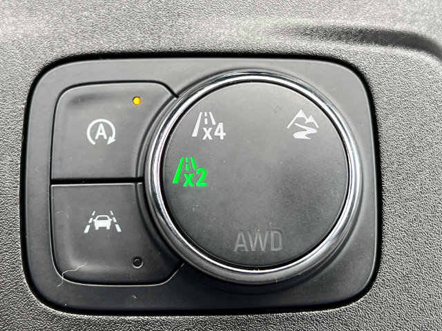 Used 2023 Chevrolet Traverse RS AWD/4WD image 34