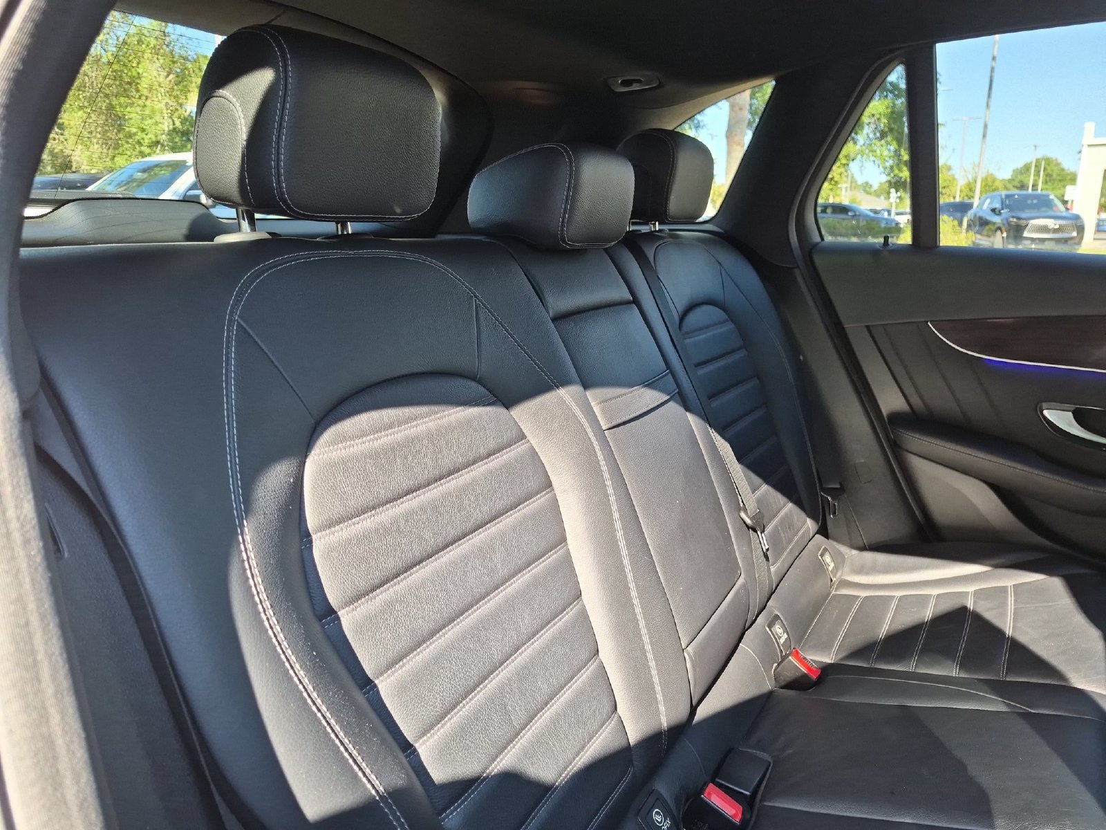 Used 2021 Mercedes-Benz GLC 300 4MATIC image 32