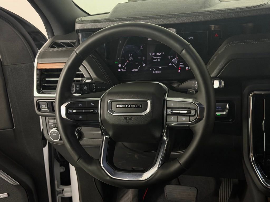 Used 2025 GMC Yukon XL Denali AWD/4WD image 14