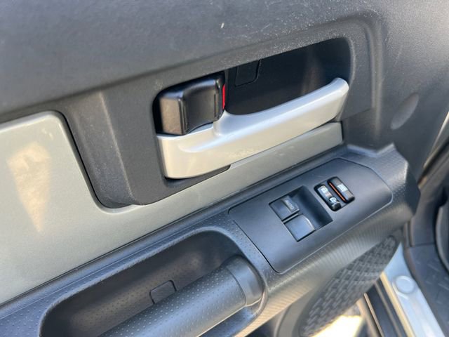 Used 2012 Toyota FJ Cruiser 2WD w/ Upgrade Pkg image 11