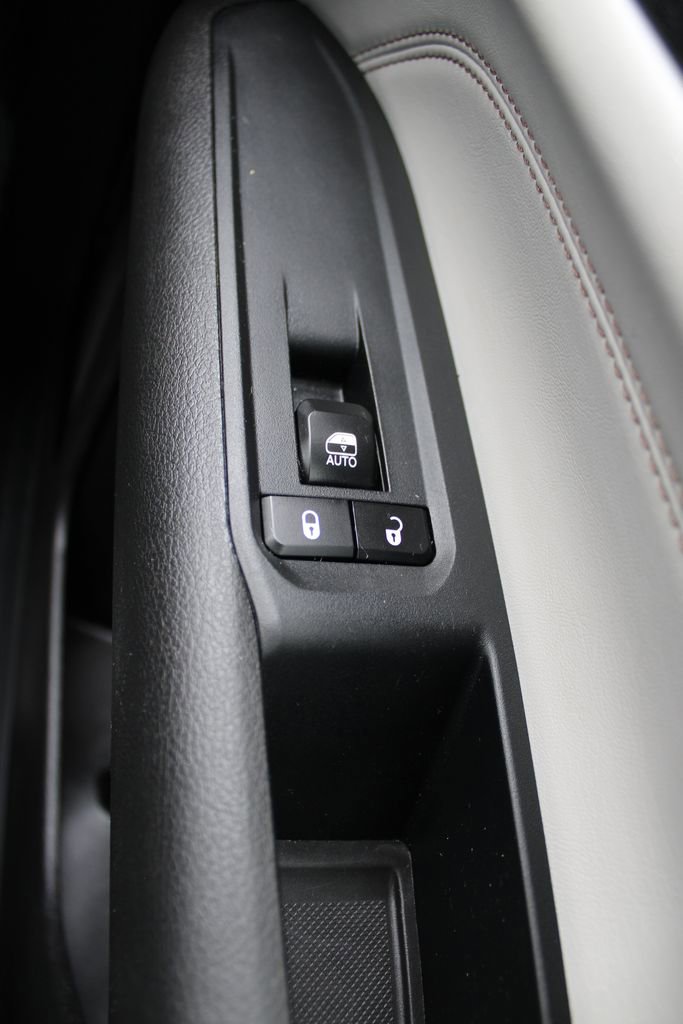 Used 2025 Jeep Compass Limited AWD/4WD image 23