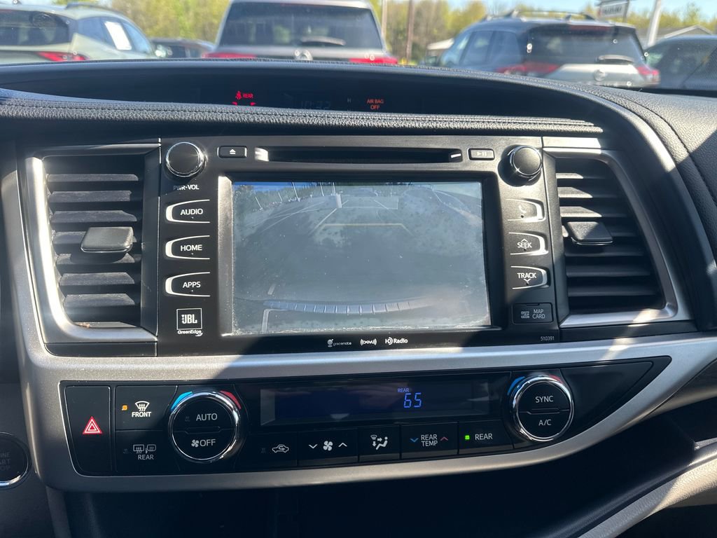 Used 2019 Toyota Highlander Limited AWD/4WD image 25