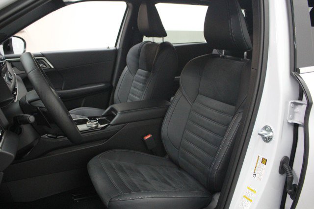 New 2026 Mitsubishi Outlander LE FWD image 7