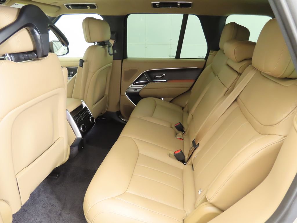 New 2026 Land Rover Range Rover SE image 20