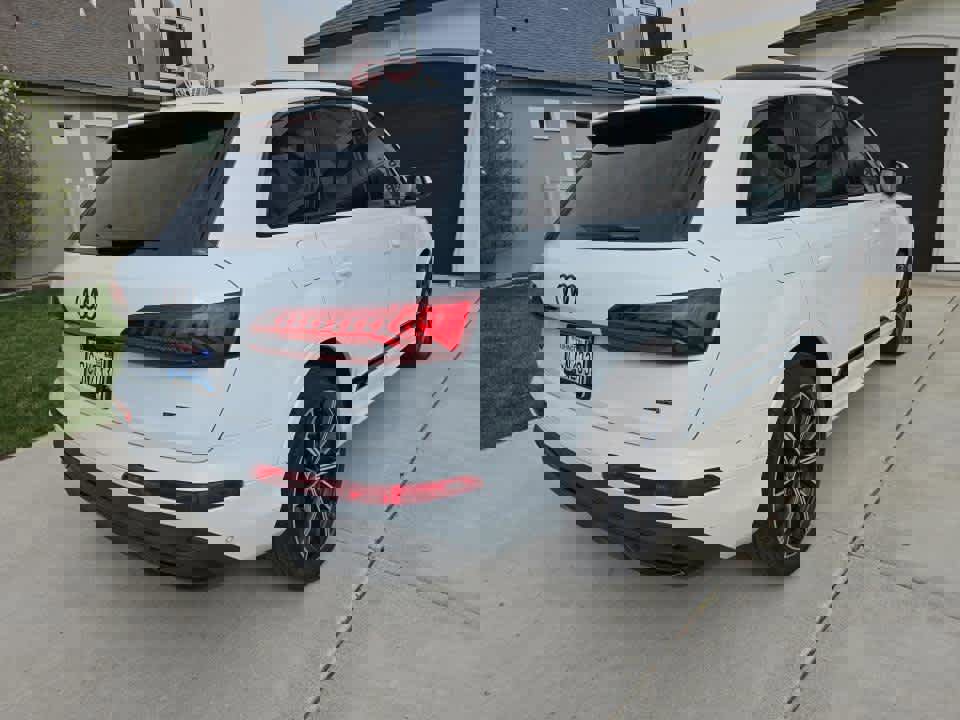 Used 2023 Audi Q7 3.0T Prestige w/ Prestige Package image 6