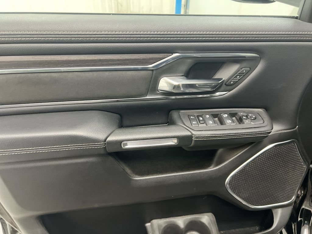 Used 2025 RAM 1500 Laramie AWD/4WD image 21