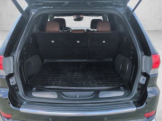 Used 2020 Jeep Grand Cherokee Summit AWD/4WD image 6