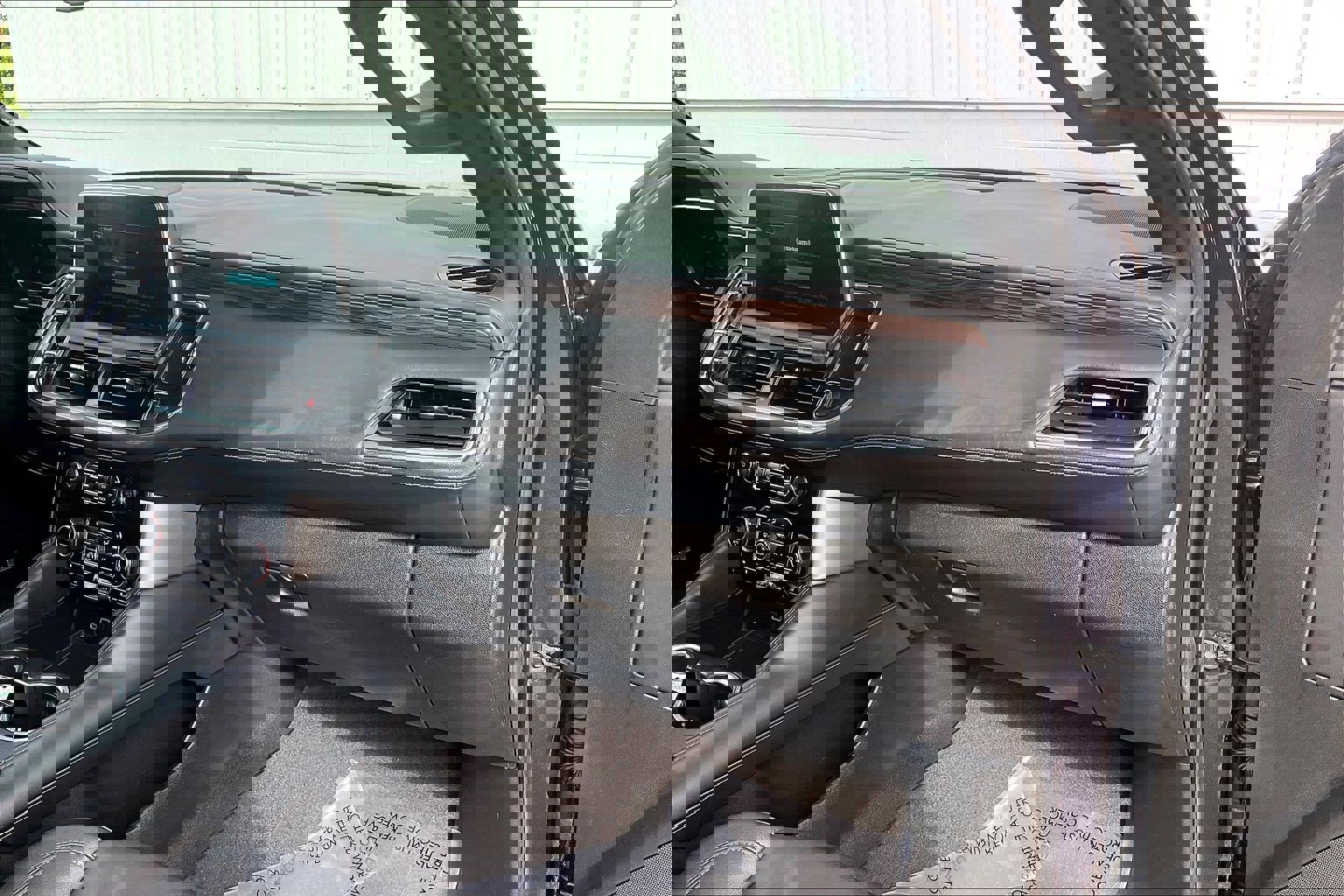 Used 2022 Chevrolet Tahoe LT w/ LT Signature Plus Package AWD/4WD image 21