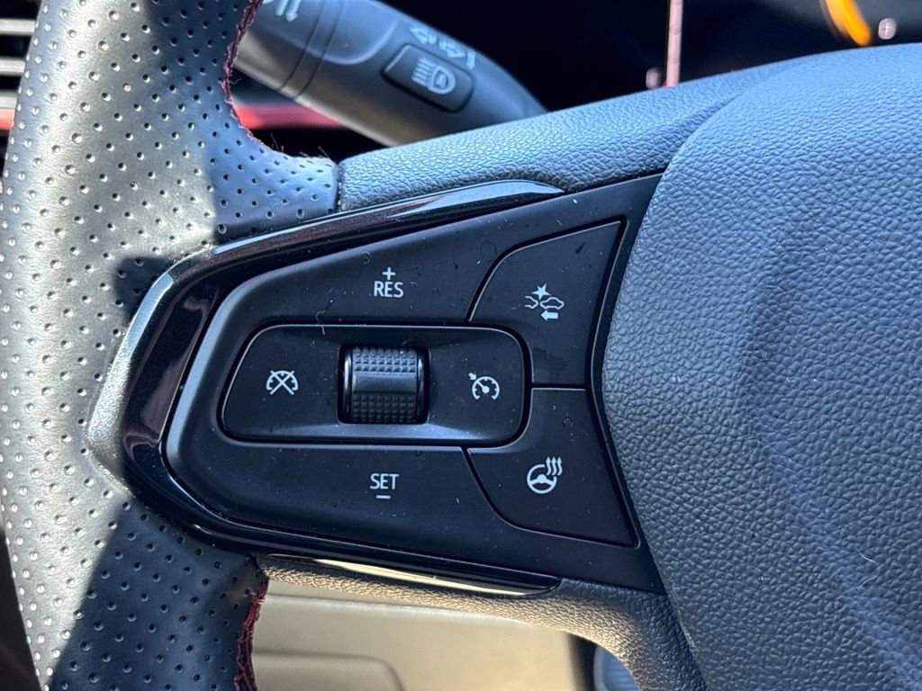 Certified 2024 Chevrolet Trax RS w/ Driver Confidence Package image 20