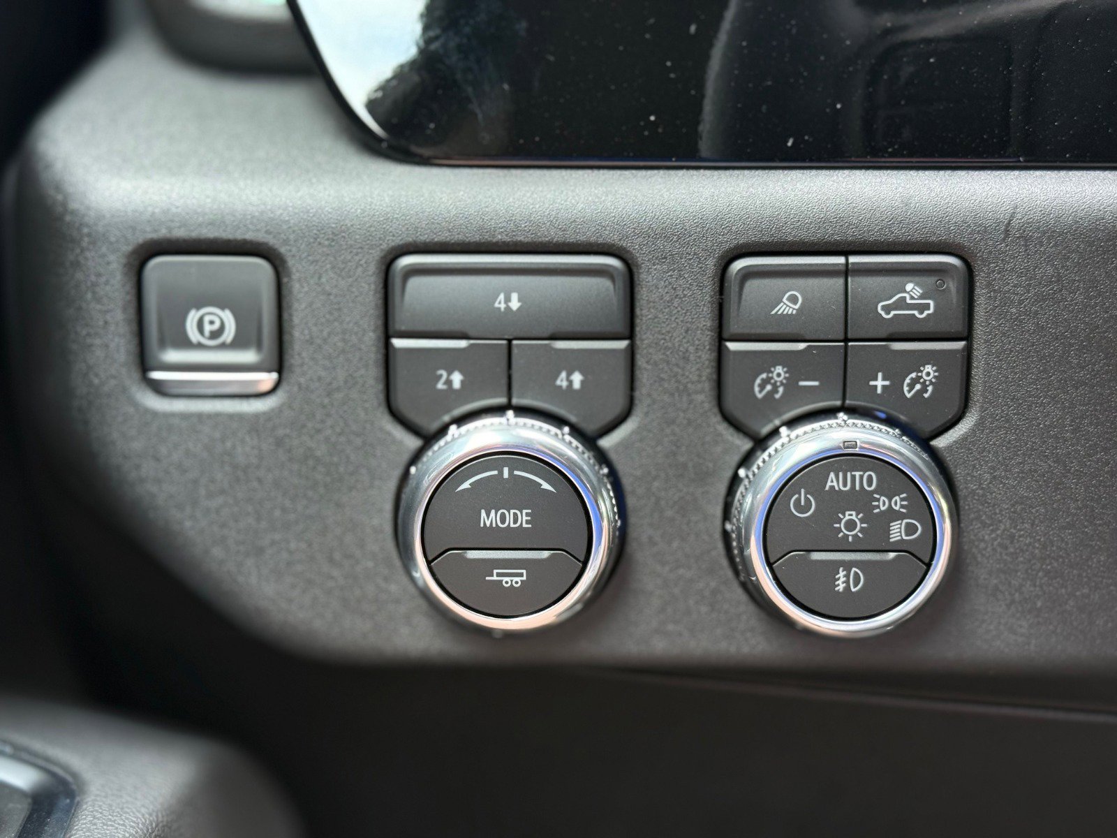 New 2026 GMC Sierra 2500 SLE w/ SLE Value Package; image 16