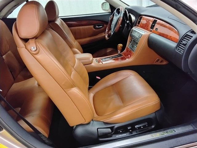 Used 2005 Lexus SC 430 Convertible image 14