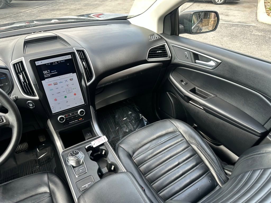 Used 2022 Ford Edge SE image 26