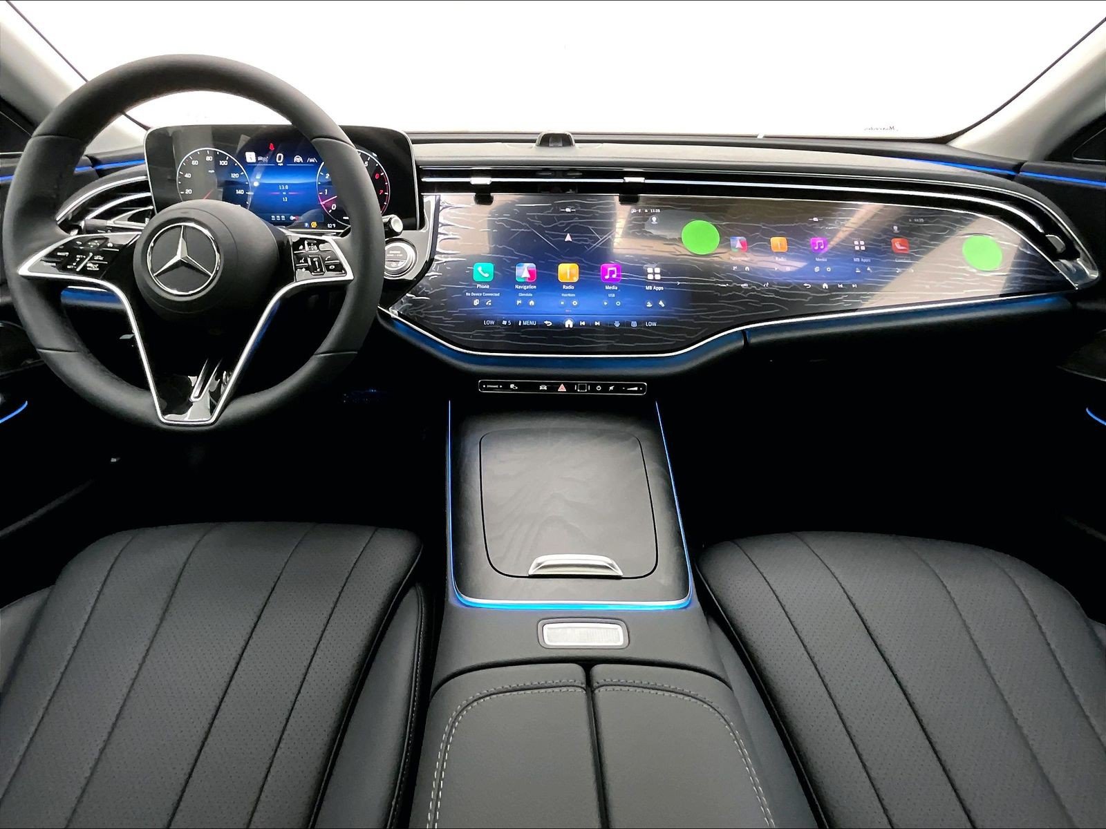 New 2026 Mercedes-Benz E 450 4MATIC Sedan image 4