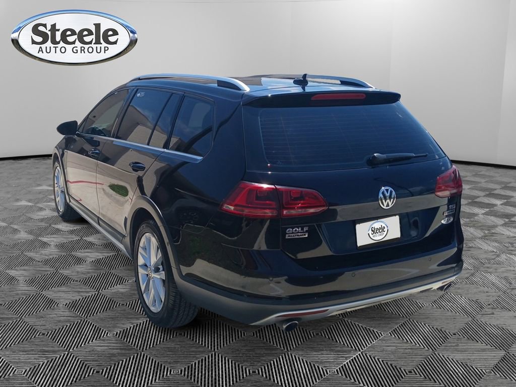 Used 2017 Volkswagen Golf Alltrack SEL AWD/4WD image 2