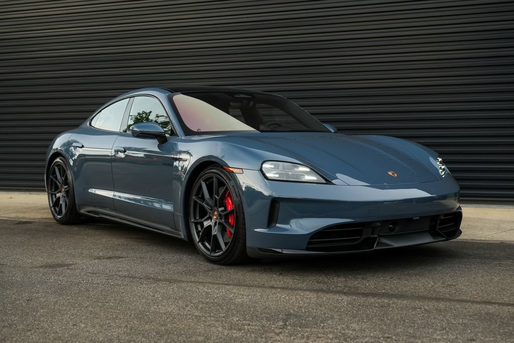 New 2026 Porsche Taycan GTS AWD/4WD image 38